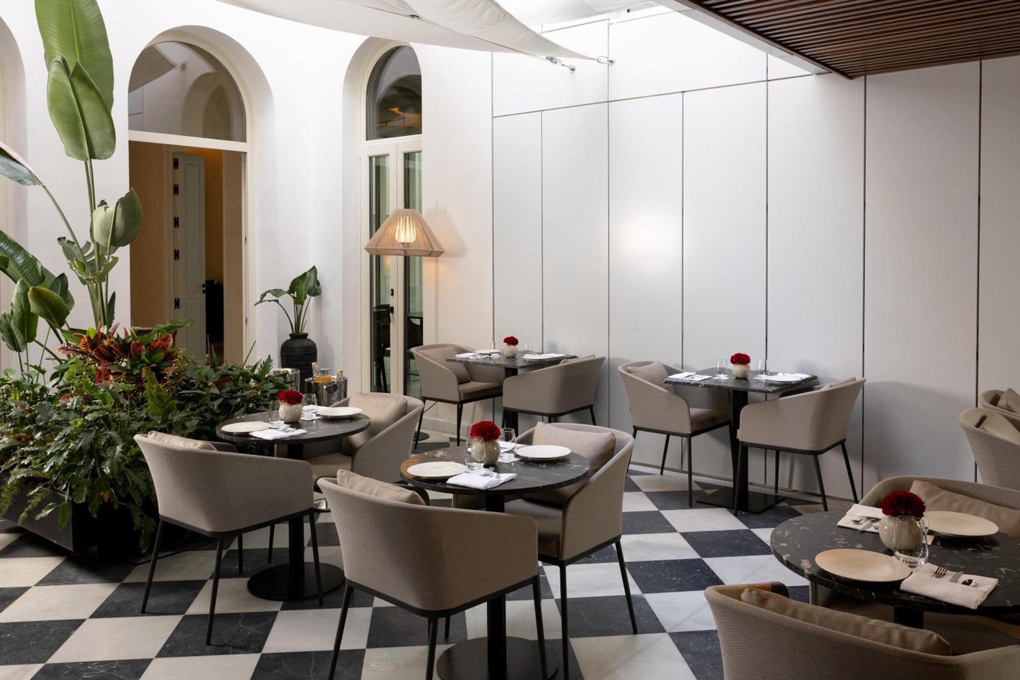 Mercer Plaza Sevilla 5 Gl Екстер'єр фото