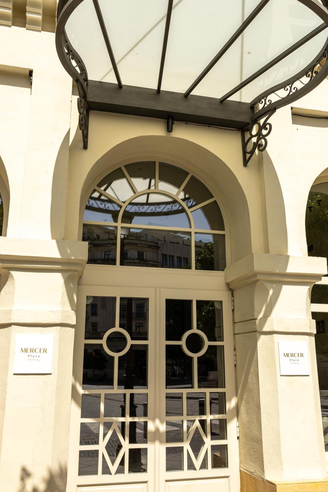 Mercer Plaza Sevilla 5 Gl Екстер'єр фото